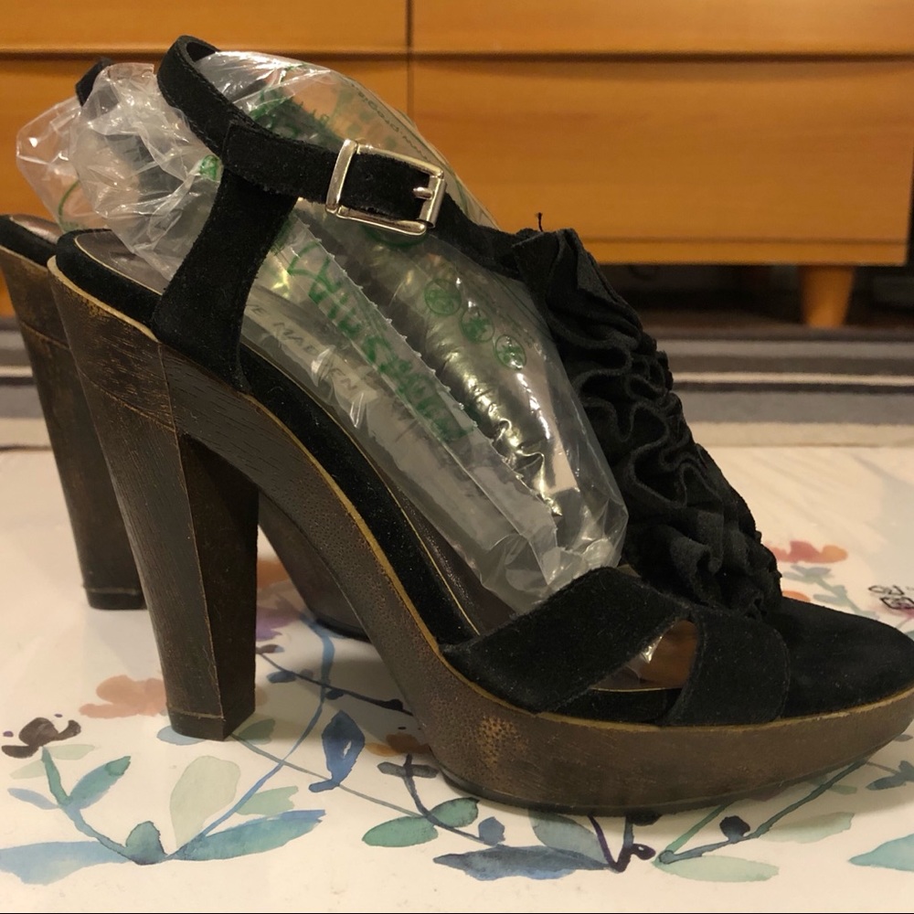 Size 6.5 Steve Madden black heels
